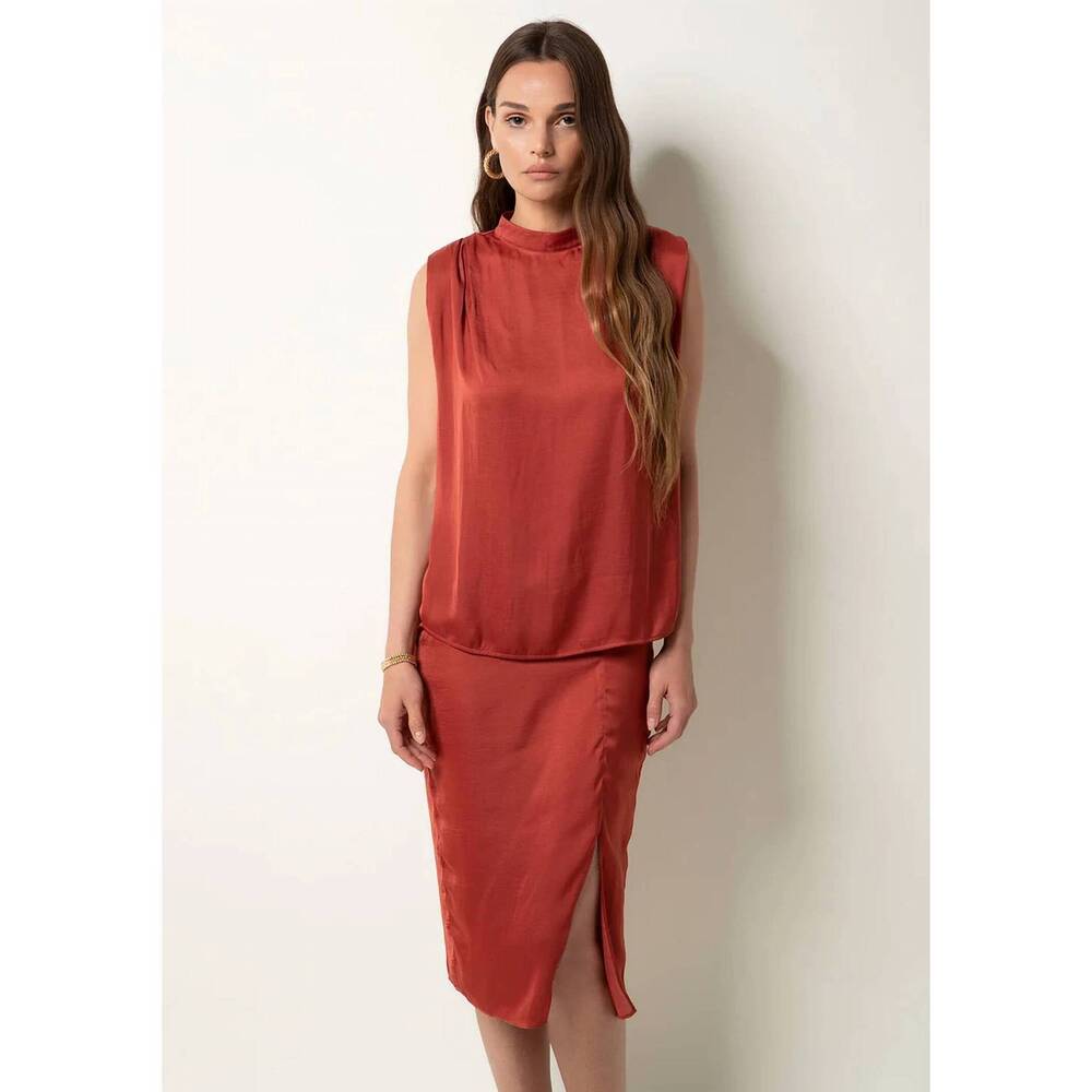 NEW TART COLLECTIONS tierney poly silk top in chili